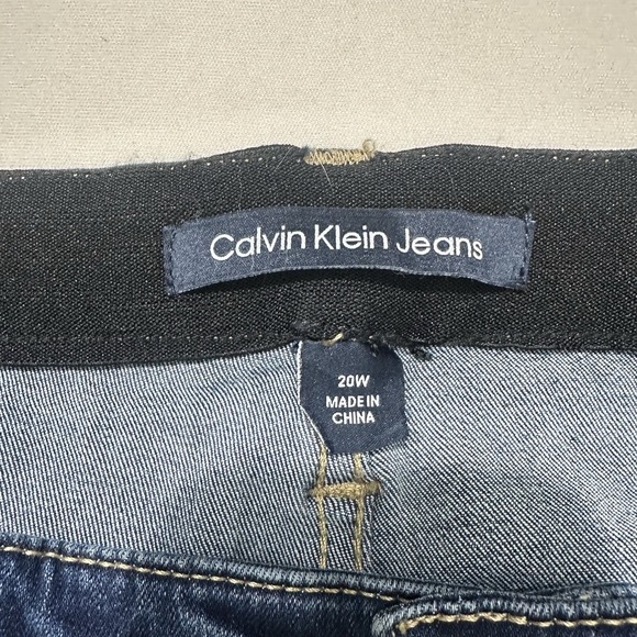 Calvin Klein Jeans High Rise Demi Boot Cut Medium Wash Jeans NWT Womens sz 20 W - Picture 4 of 16